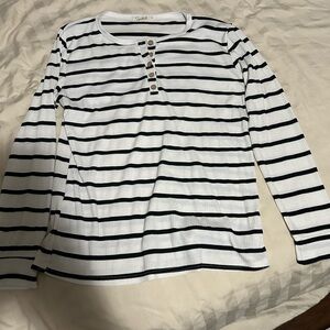 Women’s soft long sleeveved tee